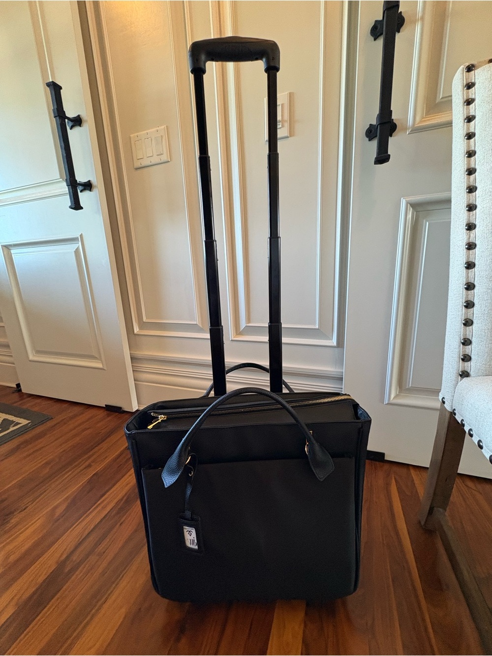 Black Rolling Travel Tote for Women with Telescoping Handle